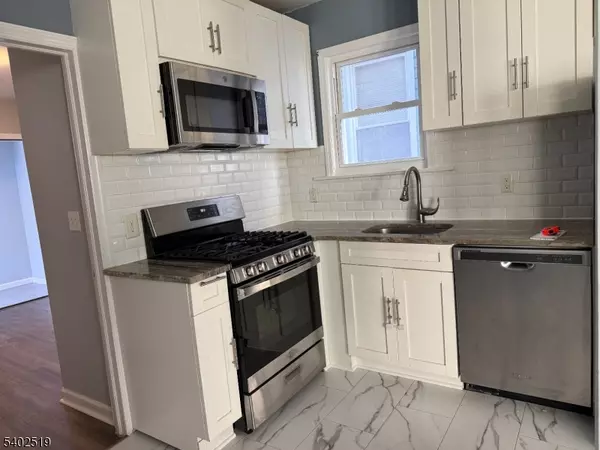 West Orange Twp., NJ 07052,19 Cross St #1