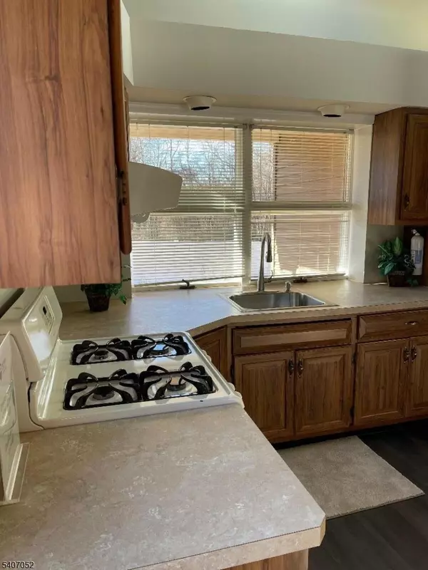 Raritan Boro, NJ 08869,820 Rhine Blvd