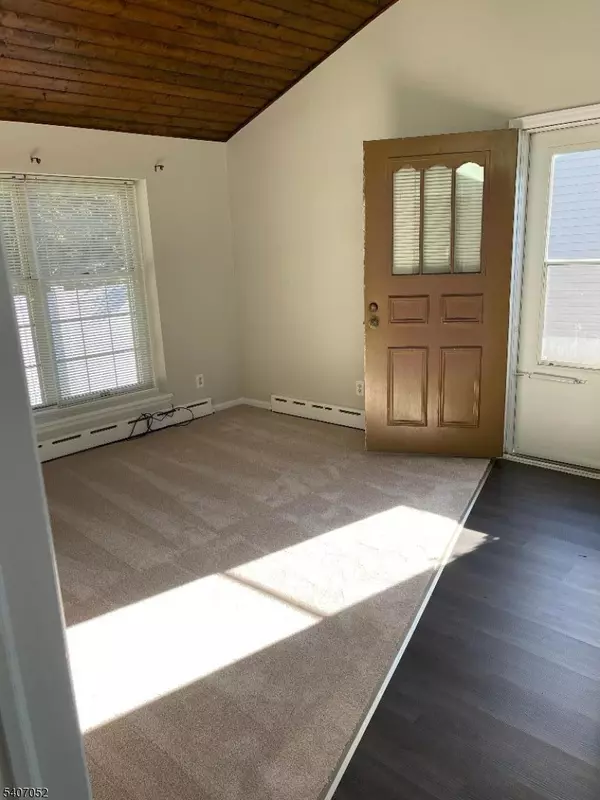 Raritan Boro, NJ 08869,820 Rhine Blvd