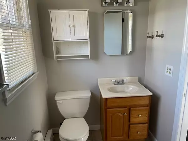 Raritan Boro, NJ 08869,820 Rhine Blvd