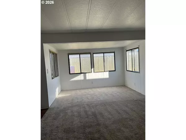 Newberg, OR 97132,2901 E 2ND ST #126