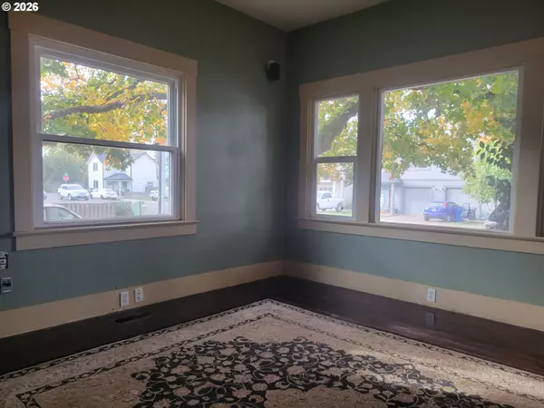 Canby, OR 97013,431 SW 3RD AVE