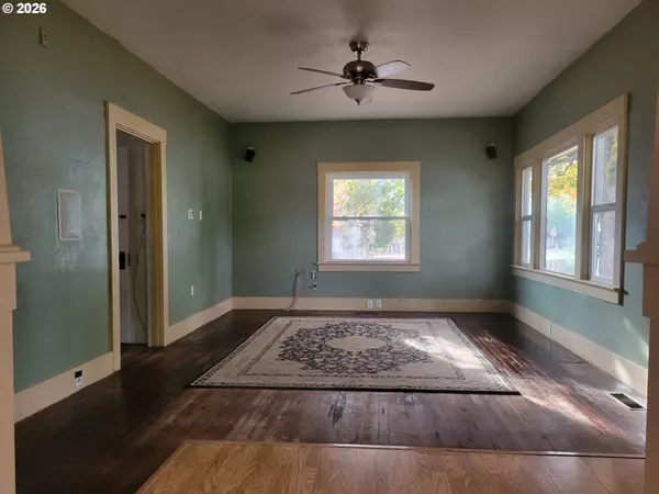 Canby, OR 97013,431 SW 3RD AVE