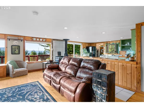 Gold Beach, OR 97444,94104 BELLVIEW LN