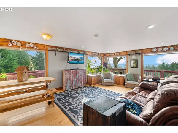 Gold Beach, OR 97444,94104 BELLVIEW LN