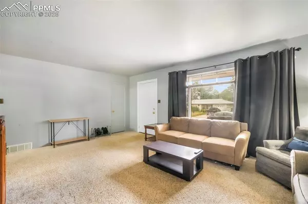 Colorado Springs, CO 80911,217 Steven DR