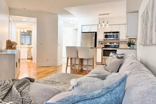 Toronto C14, ON M2N 7E2,78 Harrison Garden BLVD #701