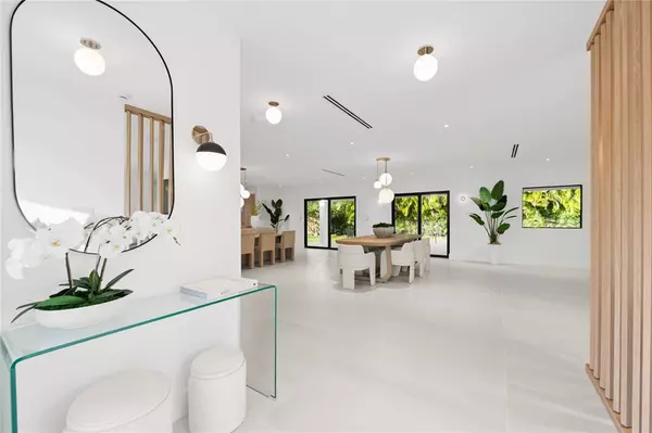 Pinecrest, FL 33156,7125 SW 119th St