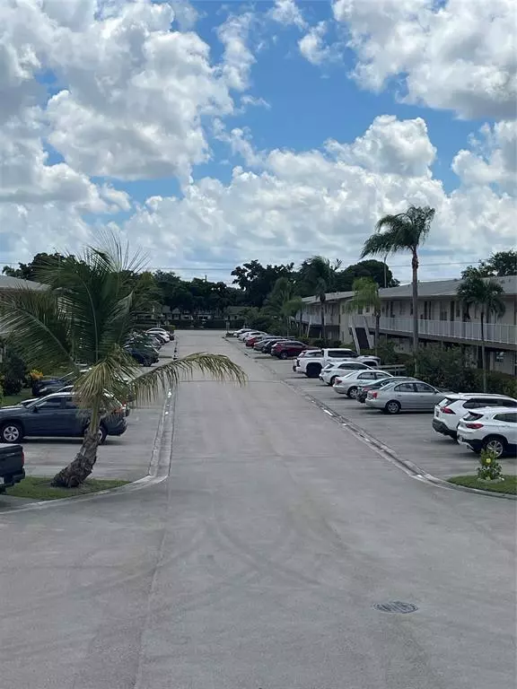 Margate, FL 33063,7355 NW 5th Pl #205