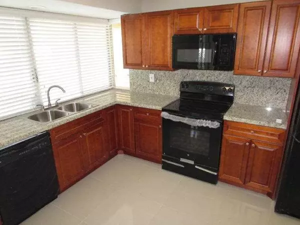 Miramar, FL 33023,7905 Fairway Blvd