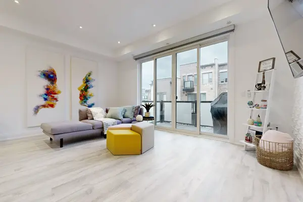 Markham, ON L3T 0E8,80 Harold Lawrie LN