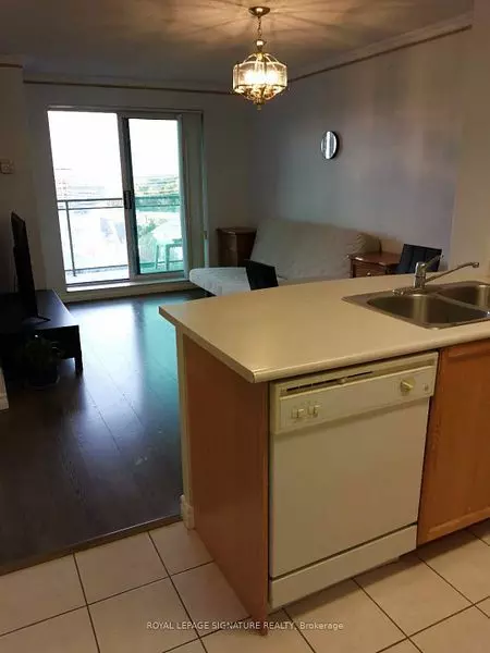 Richmond Hill, ON L4B 4P6,51 Baffin CT #716