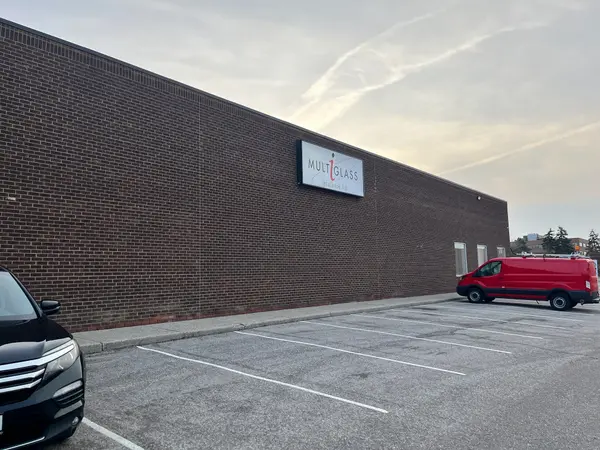 Vaughan, ON L4L 4Y1,610 Hanlan RD #1