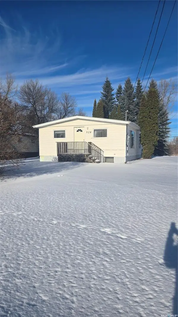 524 Boscurvis AVENUE, Oxbow, SK S0C 2B0