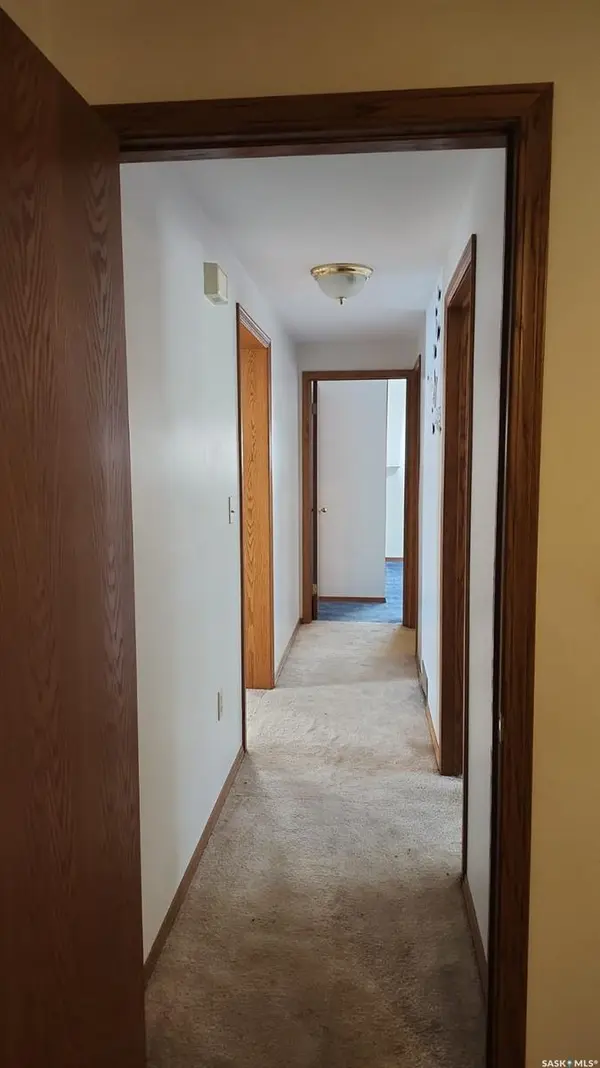 524 Boscurvis AVENUE, Oxbow, SK S0C 2B0