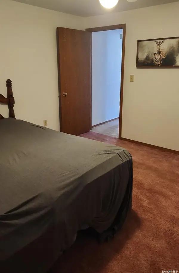 524 Boscurvis AVENUE, Oxbow, SK S0C 2B0