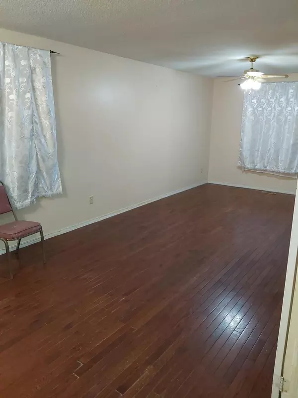 Brampton, ON L6Y 4K2,154 Torrance Wood