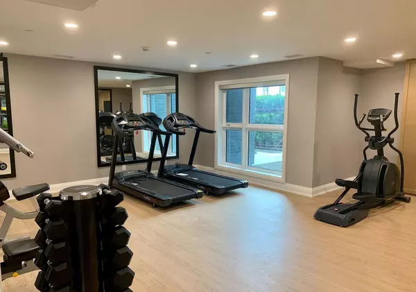 Oakville, ON L6H 0X3,128 Grovewood Common #608