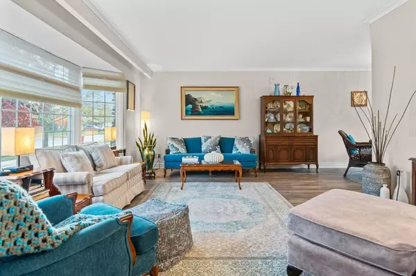 Burlington, ON L7L 1W2,4367 Kerry DR