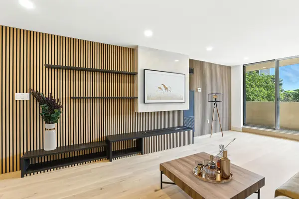 Toronto W08, ON M9C 4V9,299 Mill RD #205