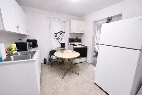 Cornwall, ON K6H 1J4,115 Prince Albert ST