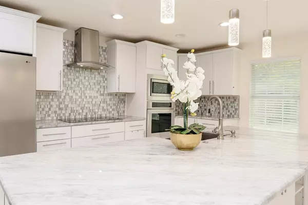 Arlington, TX 76014,215 Countryside Drive