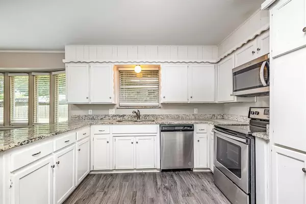 Hurst, TX 76054,712 Springhill Drive