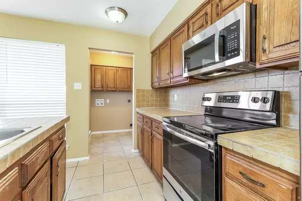 Mesquite, TX 75150,857 Via Altos