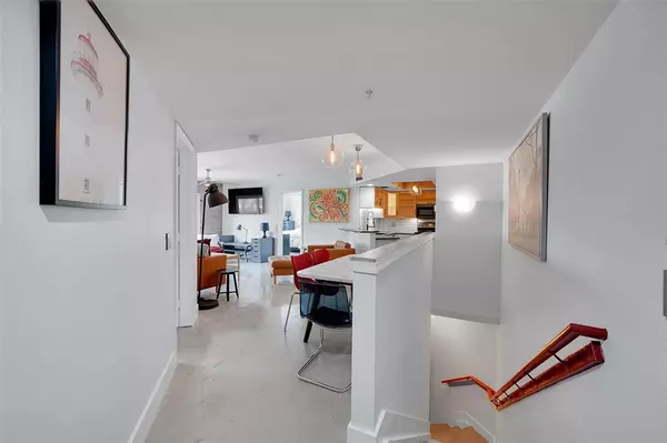 Fort Lauderdale, FL 33316,2021 SE 10th Ave #205