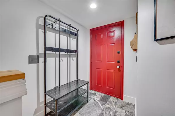 Fort Lauderdale, FL 33316,2021 SE 10th Ave #205