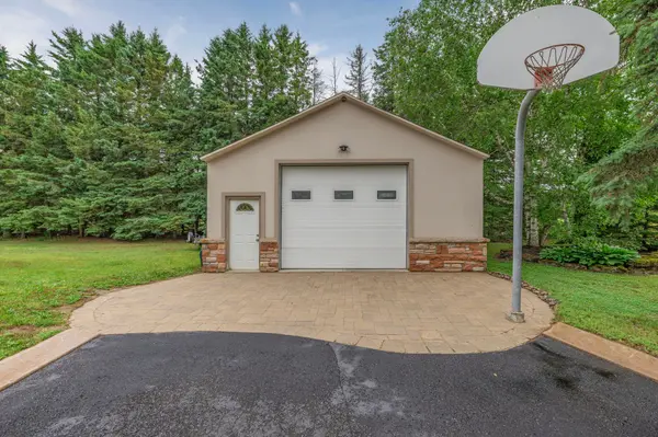 120 Lake Woods DR, Whitchurch-stouffville, ON L4A 1P1