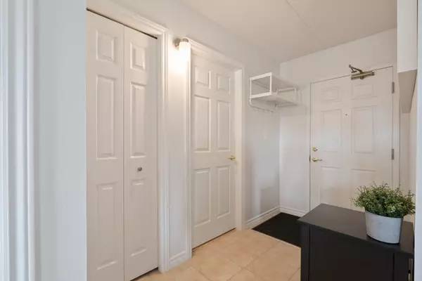 Burlington, ON L7L 7K7,4450 Fairview ST #304