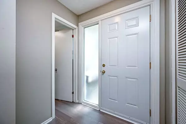 Kanata, ON K2K 1B7,56 Jackson CT