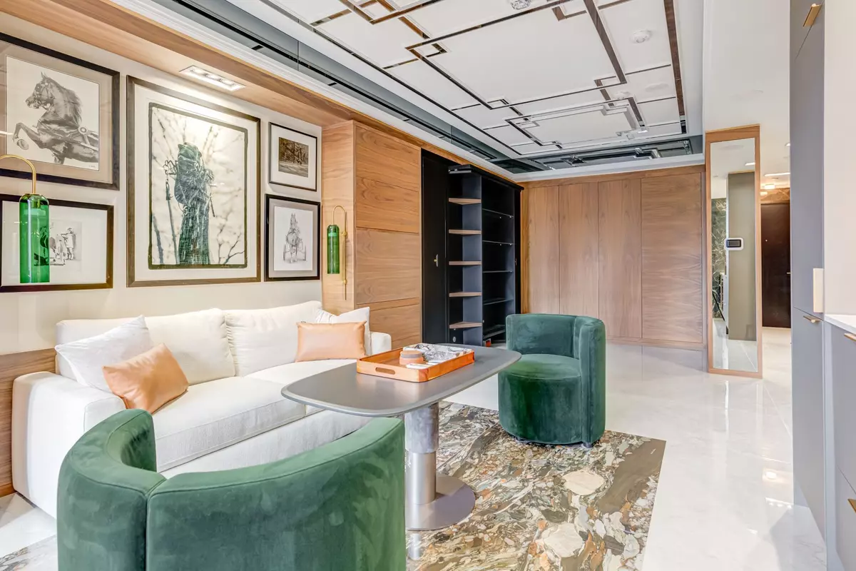 Toronto C02, ON M5R 0C8,88 Cumberland ST #505