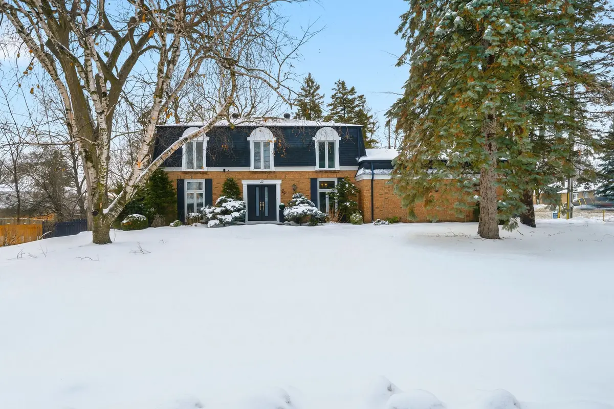 Belleville, ON K8N 4M5,22 Forest Hill CRES