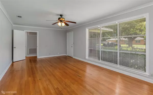 Shreveport, LA 71105,879 Sewanee Place