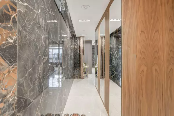 Toronto C02, ON M5R 0C8,88 Cumberland ST #505