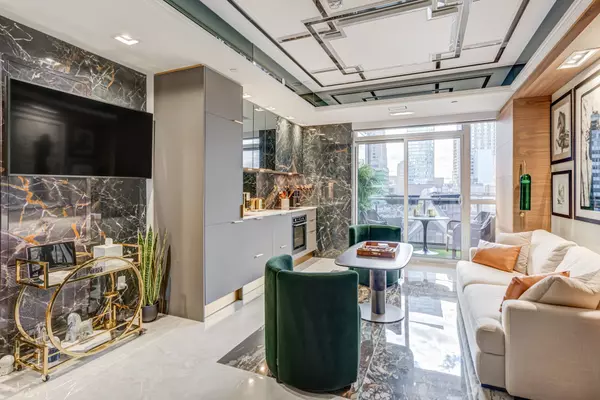 Toronto C02, ON M5R 0C8,88 Cumberland ST #505