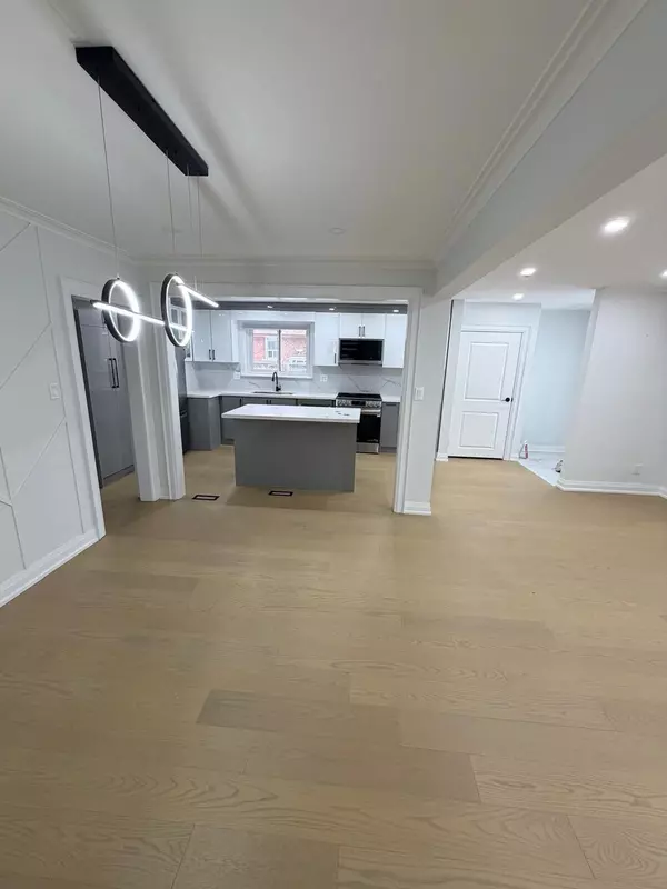 Toronto E05, ON M1T 2A2,70 Moraine Hill DR #Main