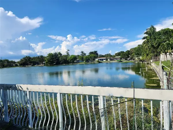 Hallandale Beach, FL 33009,704 SW 4th St