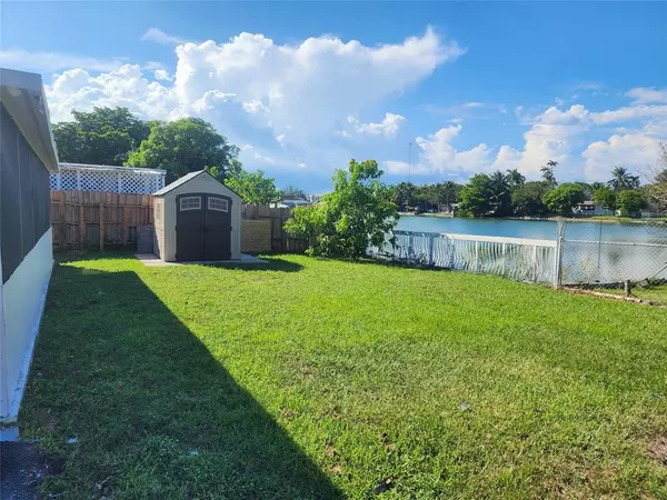 Hallandale Beach, FL 33009,704 SW 4th St