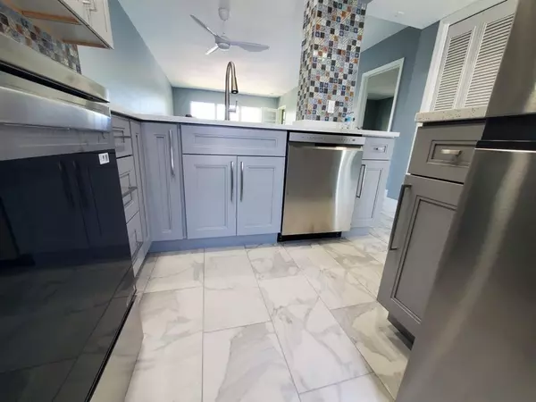 Lauderdale By The Sea, FL 33062,1481 S Ocean Blvd #308