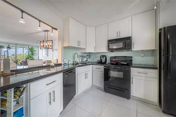 Miami, FL 33179,1660 NE 191st St #311-1