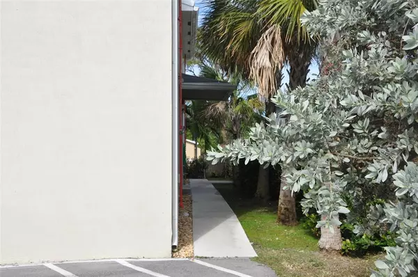 Fort Lauderdale, FL 33311,1216 NW 6th Ct #4