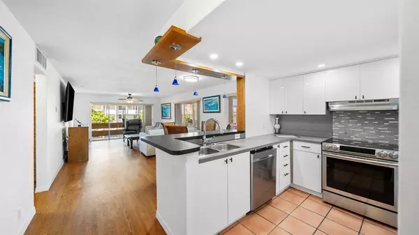 Fort Lauderdale, FL 33316,1700 SE 15th St #302