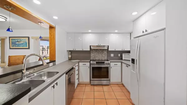 Fort Lauderdale, FL 33316,1700 SE 15th St #302