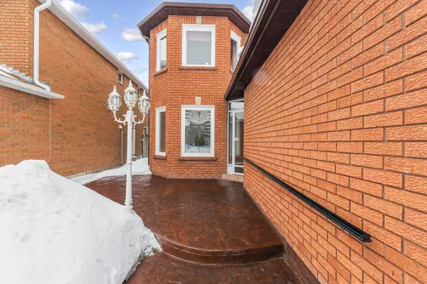 Brampton, ON L6Y 4C8,116 Malta AVE