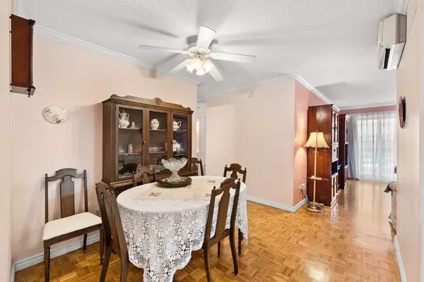 Vanier And Kingsview Park, ON K1L 8C9,158 B Mcarthur AVE #1007