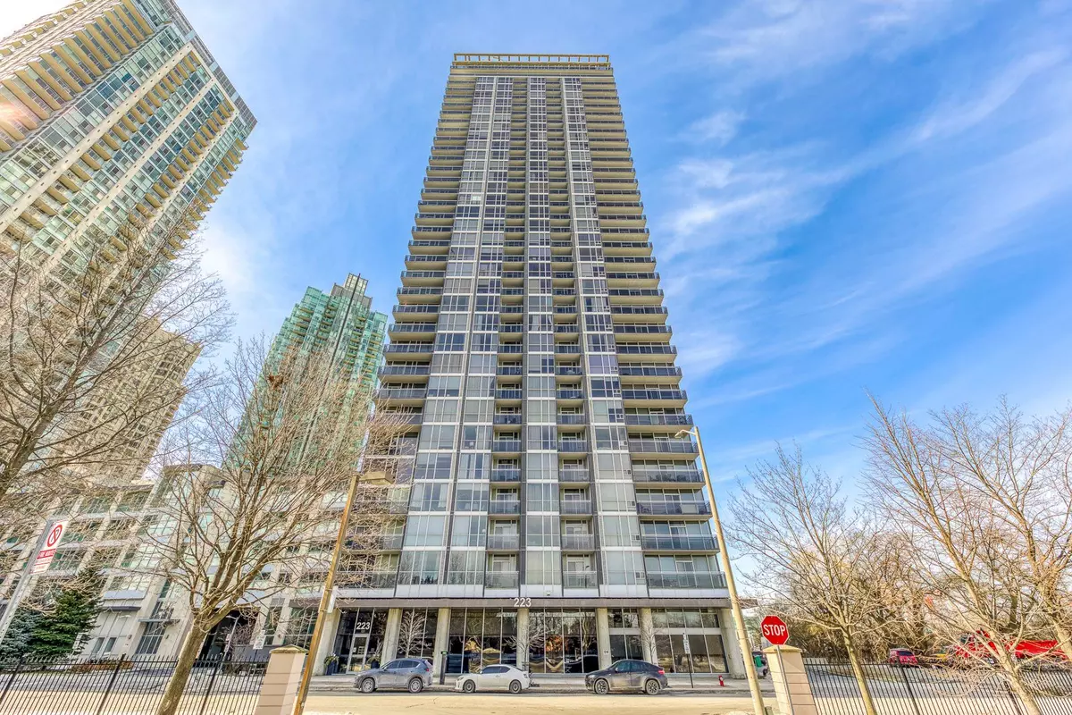 Mississauga, ON L5B 0E8,223 Webb DR #802