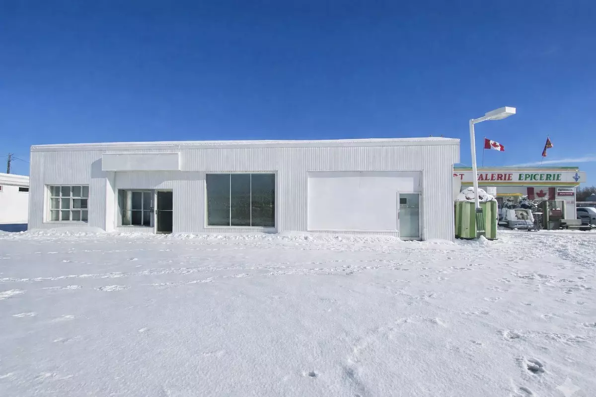 Hawkesbury, ON K6A 1X9,140 John ST #128